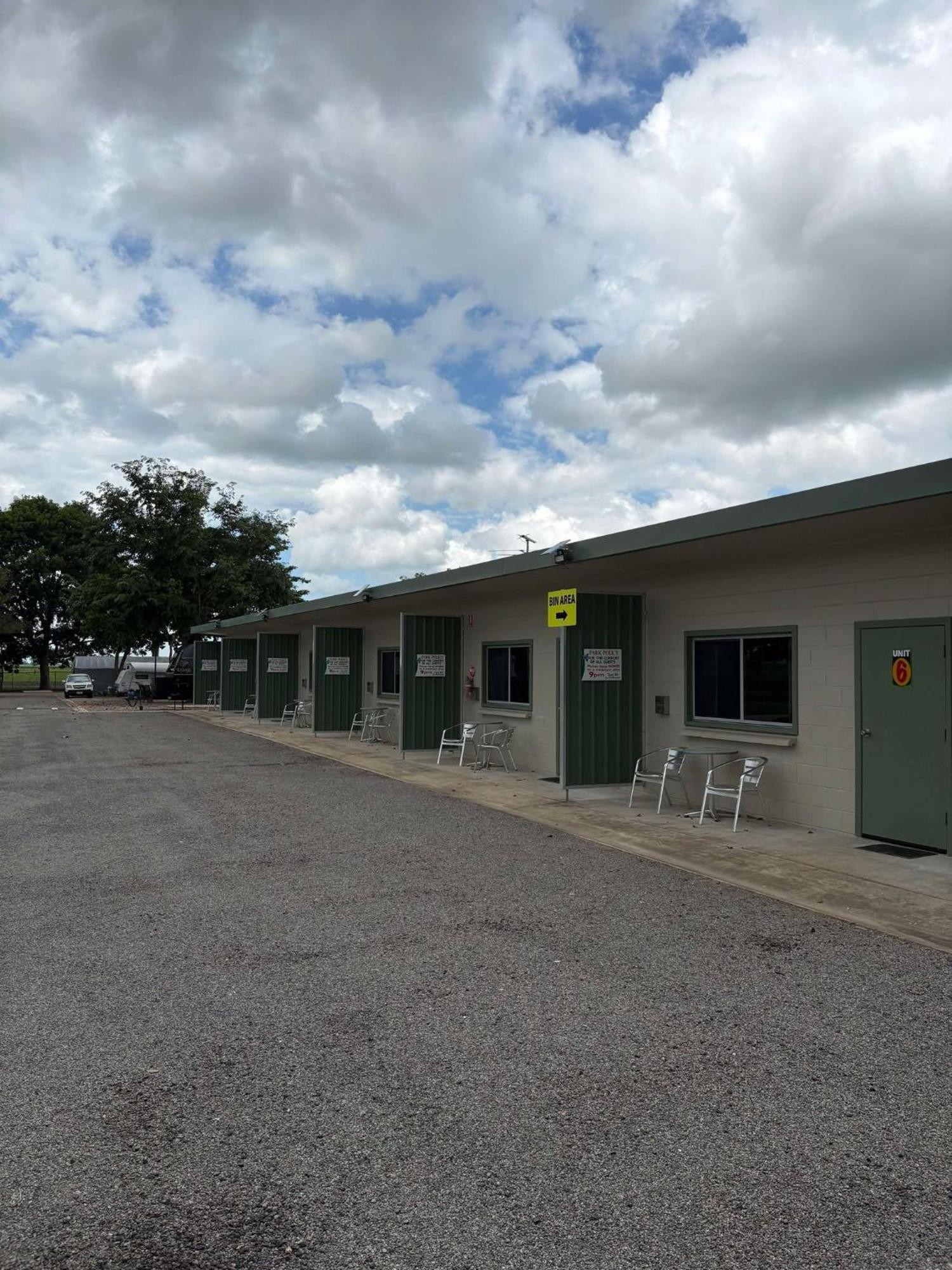 Ingham Tourist Park酒店 外观 照片